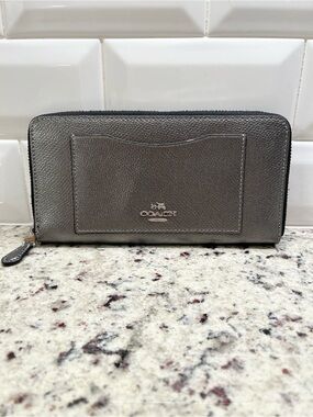 Coach Gun Metal Crossgrain Leather Long Wallet EUC